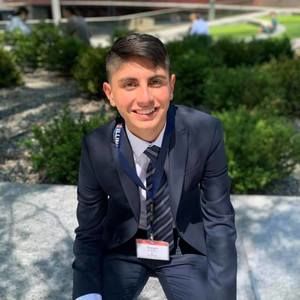 Meet your Posher, Diego